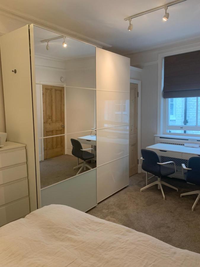St Martins Bed and Breakfast Londen Buitenkant foto